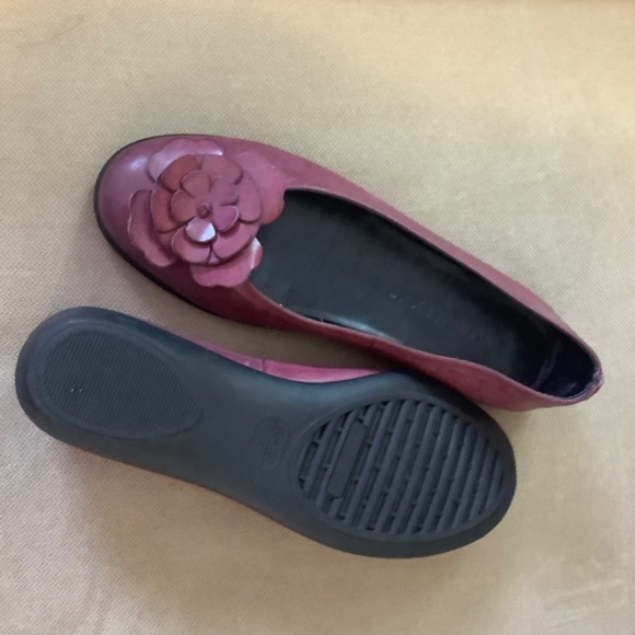 Shoes - Picture 2 of 3